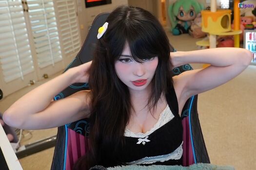 Emiru  page leaked private photo uncensored HD quality