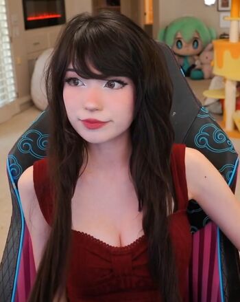 Emiru  page leaked private photo uncensored HD quality