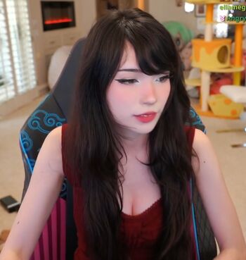 Emiru  page leaked private photo uncensored HD quality