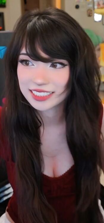 Emiru  page leaked private photo uncensored HD quality