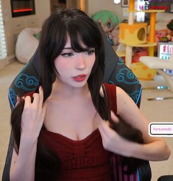 Emiru  page leaked private photo uncensored HD quality