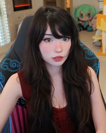 Emiru  page leaked private photo uncensored HD quality