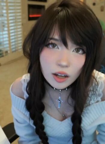 Emiru  page leaked private photo uncensored HD quality