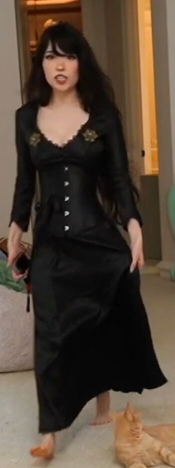 Emiru  page leaked private photo uncensored HD quality