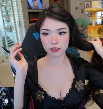 Emiru  page leaked private photo uncensored HD quality