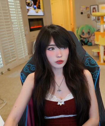 Emiru  page leaked private photo uncensored HD quality