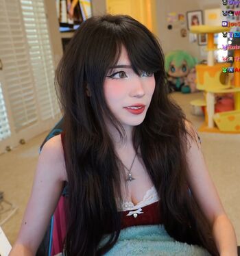 Emiru  page leaked private photo uncensored HD quality