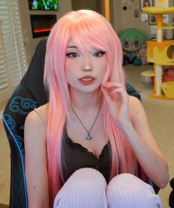 Emiru  page leaked private photo uncensored HD quality