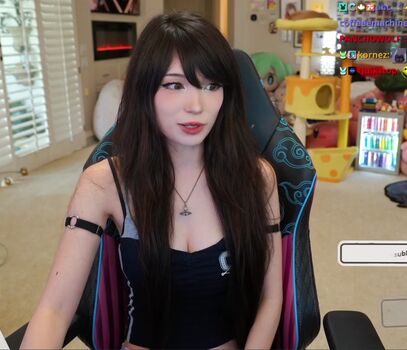 Emiru  page leaked private photo uncensored HD quality