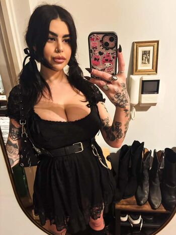 Emmaloubeedie leaked private photo uncensored HD quality