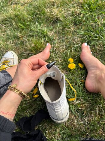 Emmysfeetandsocks leaked private photo uncensored HD quality