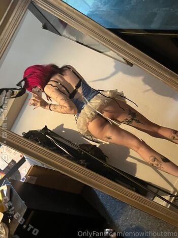 Emowithoutemo leaked private photo uncensored HD quality
