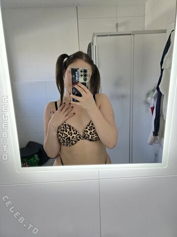 Evelynxka page leaked private photo uncensored HD quality