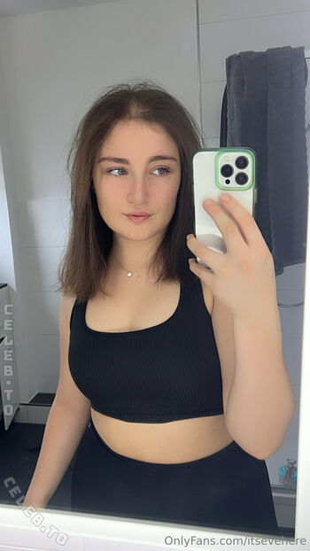 Evelynxka page leaked private photo uncensored HD quality