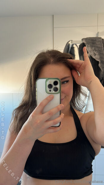 Evelynxka page leaked private photo uncensored HD quality