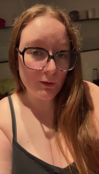 Fannyjhsz leaked private photo uncensored HD quality