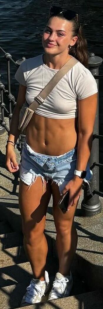 Female football page leaked private photo uncensored HD quality