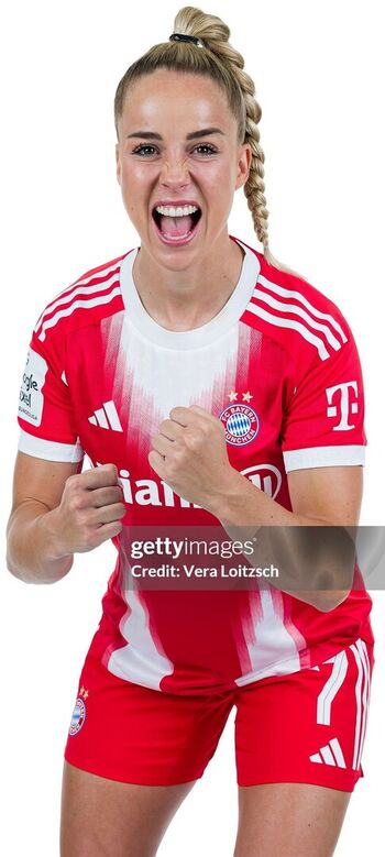 Female football page leaked private photo uncensored HD quality