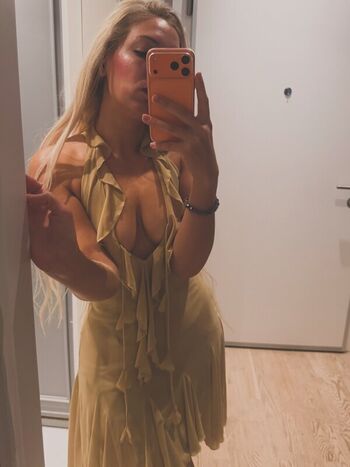 Fidan atalay page leaked private photo uncensored HD quality