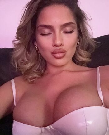 Gina boyle leaked private photo uncensored HD quality
