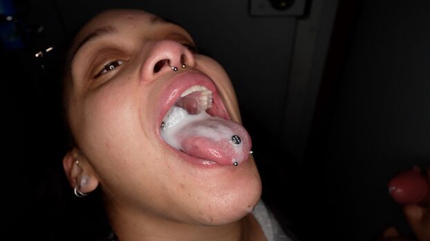 Gloryhole swallow leaked private photo uncensored HD quality