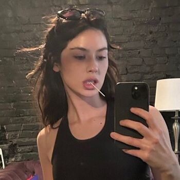 Gracie abram leaked private photo uncensored HD quality
