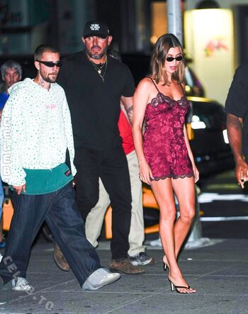 Hailey bieber page leaked private photo uncensored HD quality