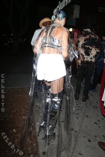 Hailey bieber page leaked private photo uncensored HD quality