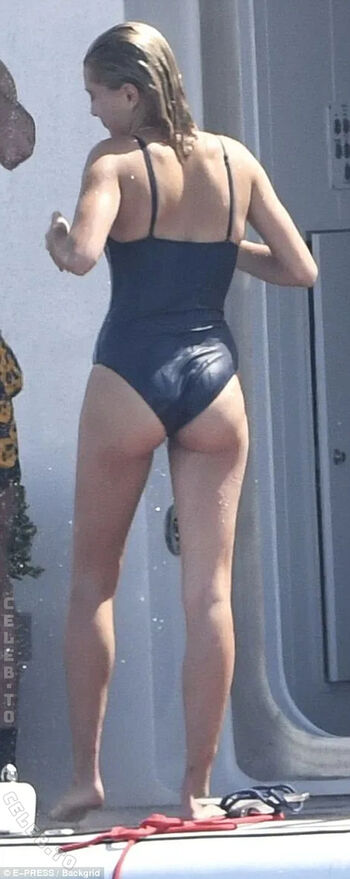 Hailey bieber page leaked private photo uncensored HD quality