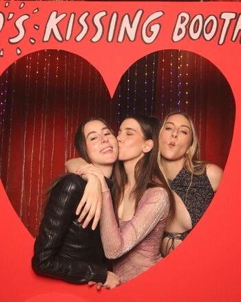 Haim sisters leaked private photo uncensored HD quality
