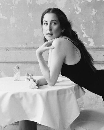 Haim sisters leaked private photo uncensored HD quality