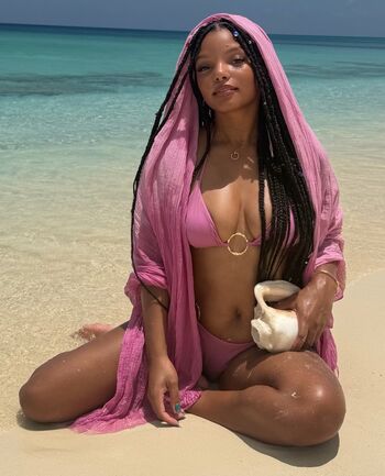 Halle bailey page leaked private photo uncensored HD quality