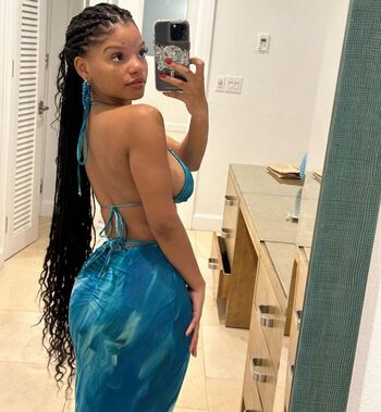 Halle bailey page leaked private photo uncensored HD quality