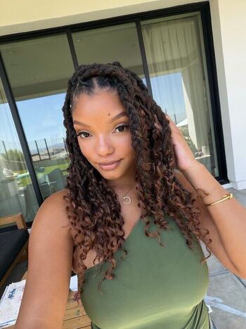 Halle bailey leaked private photo uncensored HD quality