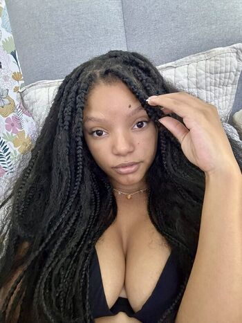 Halle bailey leaked private photo uncensored HD quality