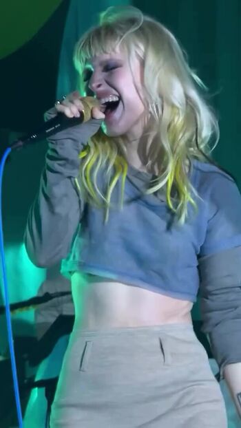 Hayley williams page leaked private photo uncensored HD quality