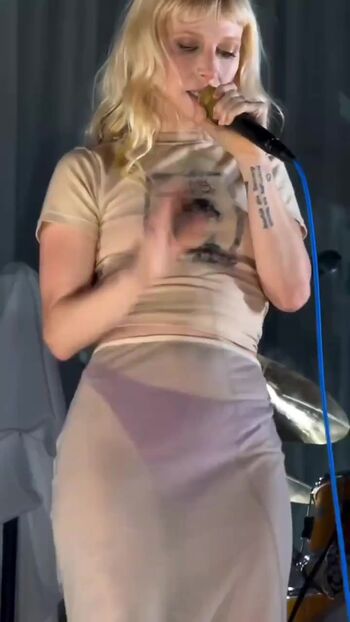 Hayley williams page leaked private photo uncensored HD quality
