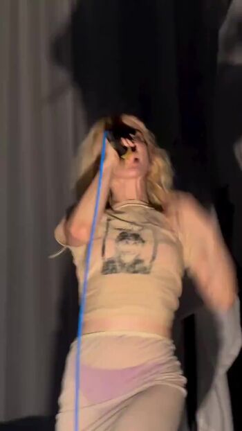 Hayley williams page leaked private photo uncensored HD quality