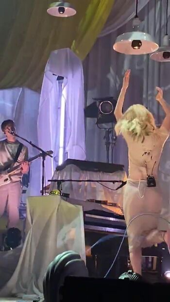 Hayley williams page leaked private photo uncensored HD quality