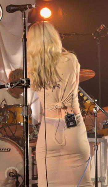 Hayley williams page leaked private photo uncensored HD quality