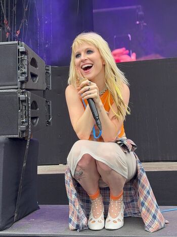 Hayley williams page leaked private photo uncensored HD quality