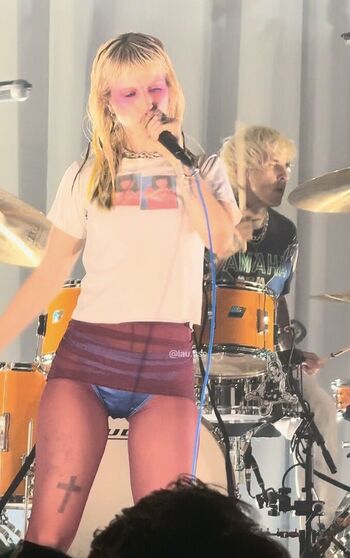 Hayley williams page leaked private photo uncensored HD quality