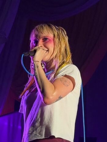 Hayley williams page leaked private photo uncensored HD quality