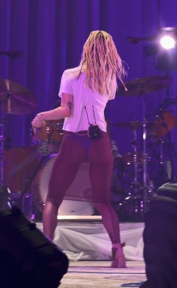 Hayley williams page leaked private photo uncensored HD quality