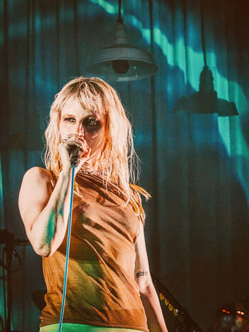 Hayley williams page leaked private photo uncensored HD quality