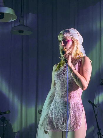 Hayley williams page leaked private photo uncensored HD quality