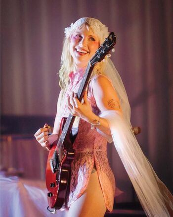 Hayley williams page leaked private photo uncensored HD quality