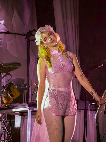 Hayley williams page leaked private photo uncensored HD quality