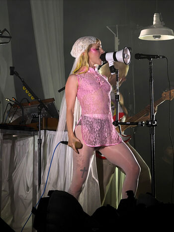 Hayley williams page leaked private photo uncensored HD quality