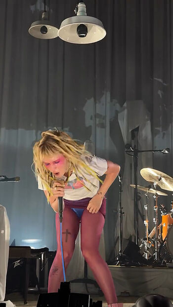 Hayley williams leaked private photo uncensored HD quality